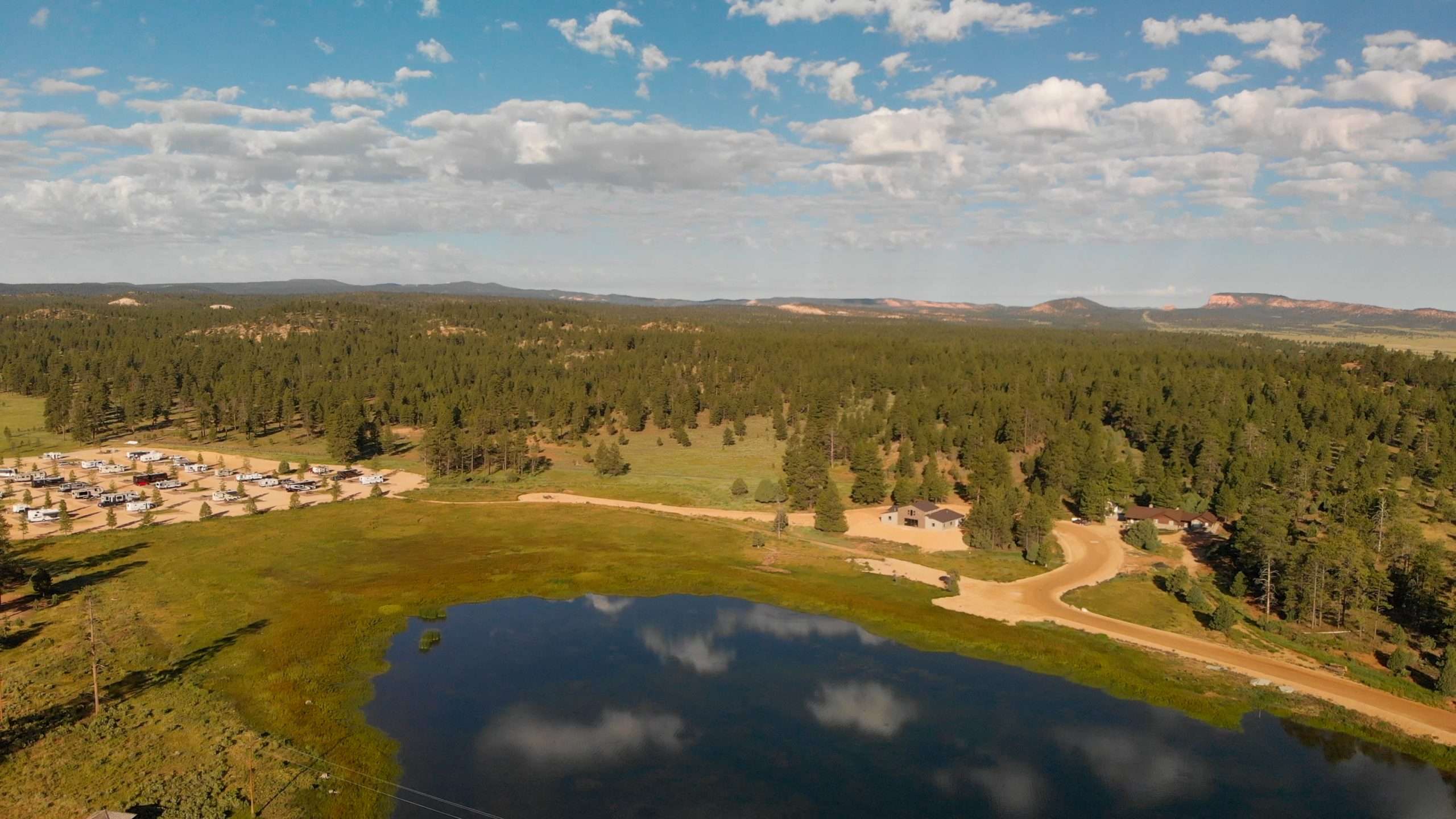 bryce-canyon-city-aerial-view-utah-entry-point-f-2026-03-26-07-18-54-utc